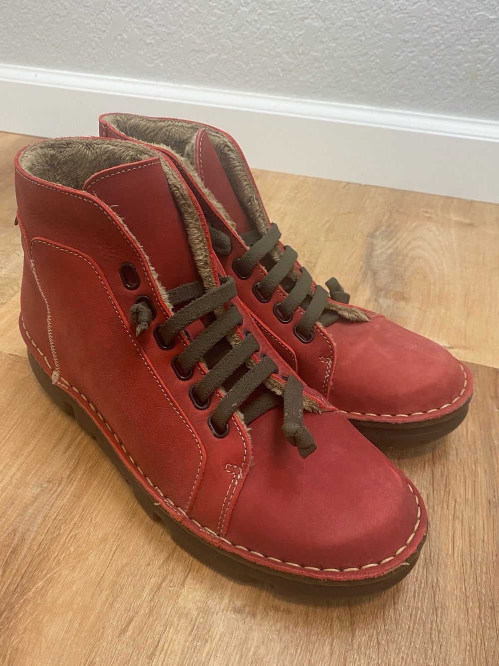 On Foot Red Nubuck Leather Water Repellent Lined Winter Orthopedic Boots